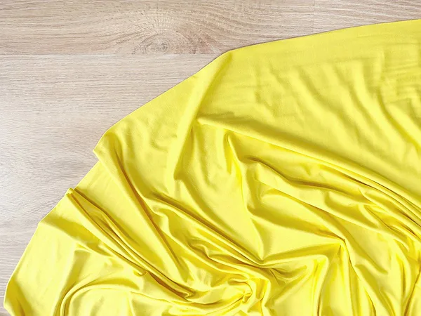 103 Viscose Lemon